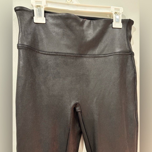 Spanx faux leather leggings - Picture 3 of 5